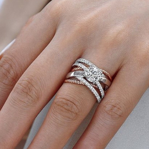 Gorgeous White Topaz Infinity Ring - Picture 5 of 8